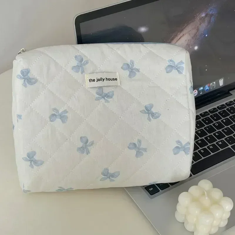sac à cosmétiques matelassé ours rose pour femmes, joli organisateur de voyage de maquillage à fermeture éclair, sac à main féminin, pochette de toilette pour filles, 2024