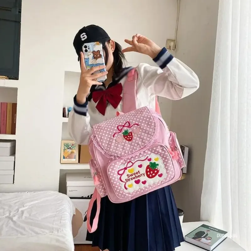 Sac à dos rose brodé fraise pour enfants, cadeau d'anniversaire pour étudiant, nouvelle mode 2026, sac à dos rose Kawaii dessin animé pour livres