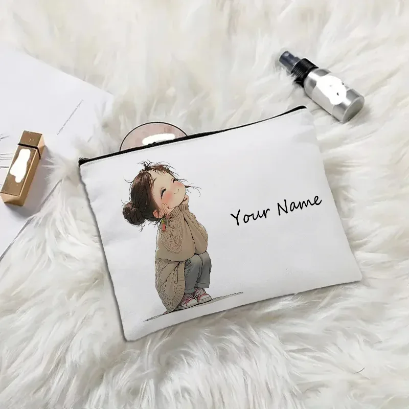 trousse de maquillage personnalisée en toile avec nom, pochette cosmétique imprimée fille cartoon, organisateur de voyage personnalisé à fermeture éclair pour femme, idéal cadeau