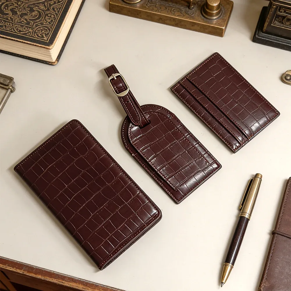 porte-passeport en cuir à motif crocodile, étiquette de bagage personnalisée avec gravure d'initiales, porte-cartes rétro de luxe, cadeau