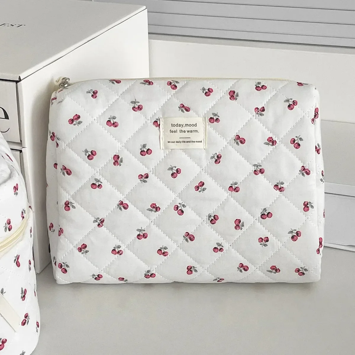 sac à cosmétiques matelassé ours rose pour femmes, joli organisateur de voyage de maquillage à fermeture éclair, sac à main féminin, pochette de toilette pour filles, 2024