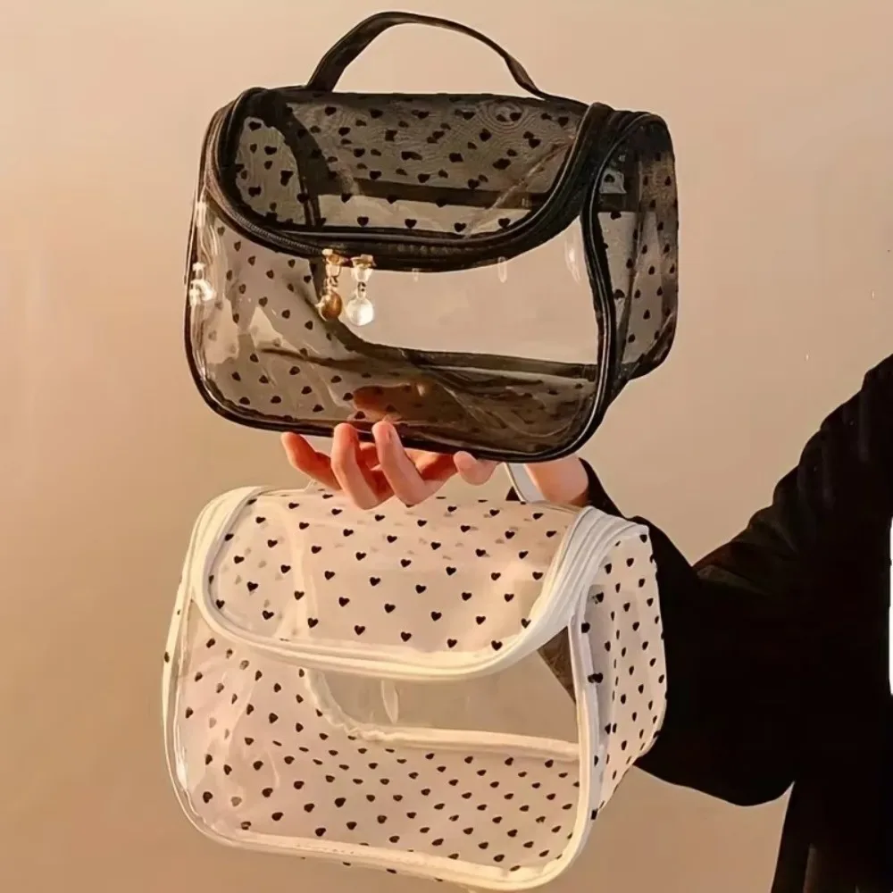 sac de maquillage portable grande capacité en maille, motif cœur, avec fermeture éclair, organiseur de toilette, sac de rangement transparent pour extérieur