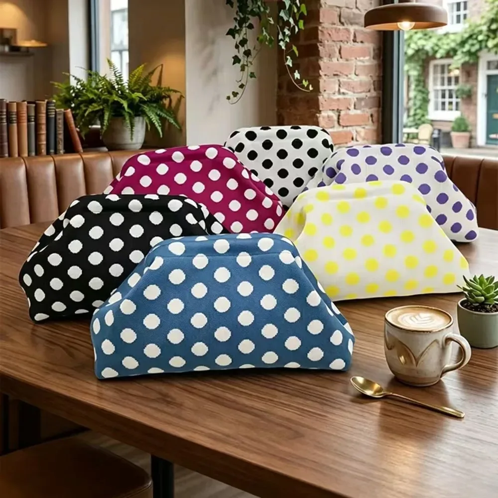 trousse de maquillage rétro européenne et américaine à pois, pochette cosmétique portable tricotée de grande capacité bloquant les couleurs