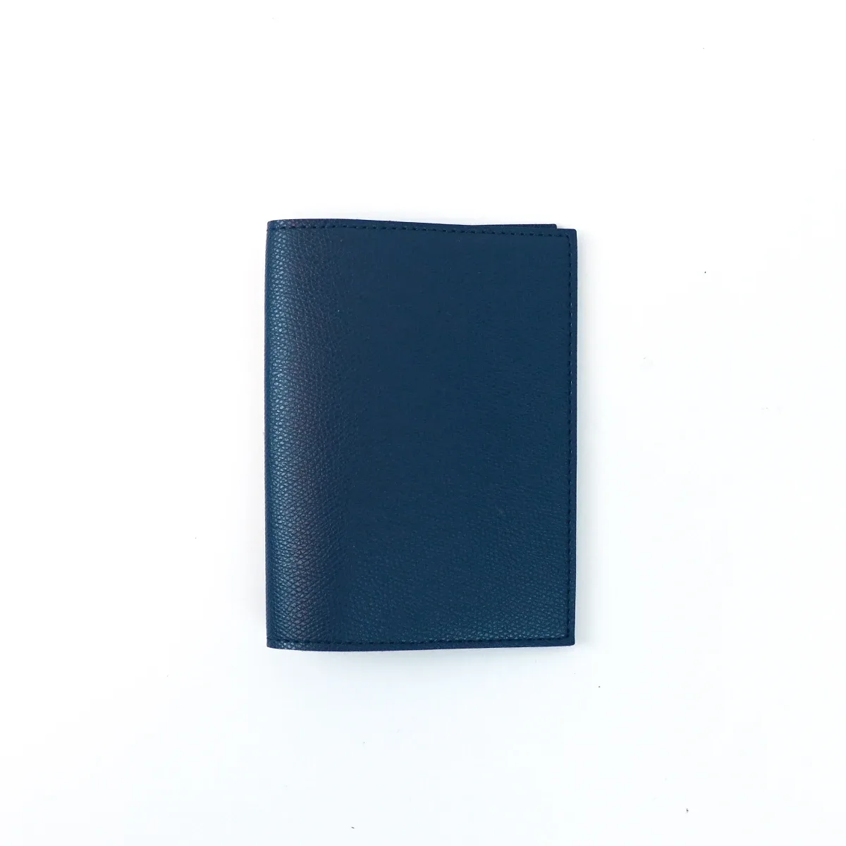 porte-passeport personnalisé en cuir pu, pratique pour les voyages d'affaires et les trajets quotidiens.
