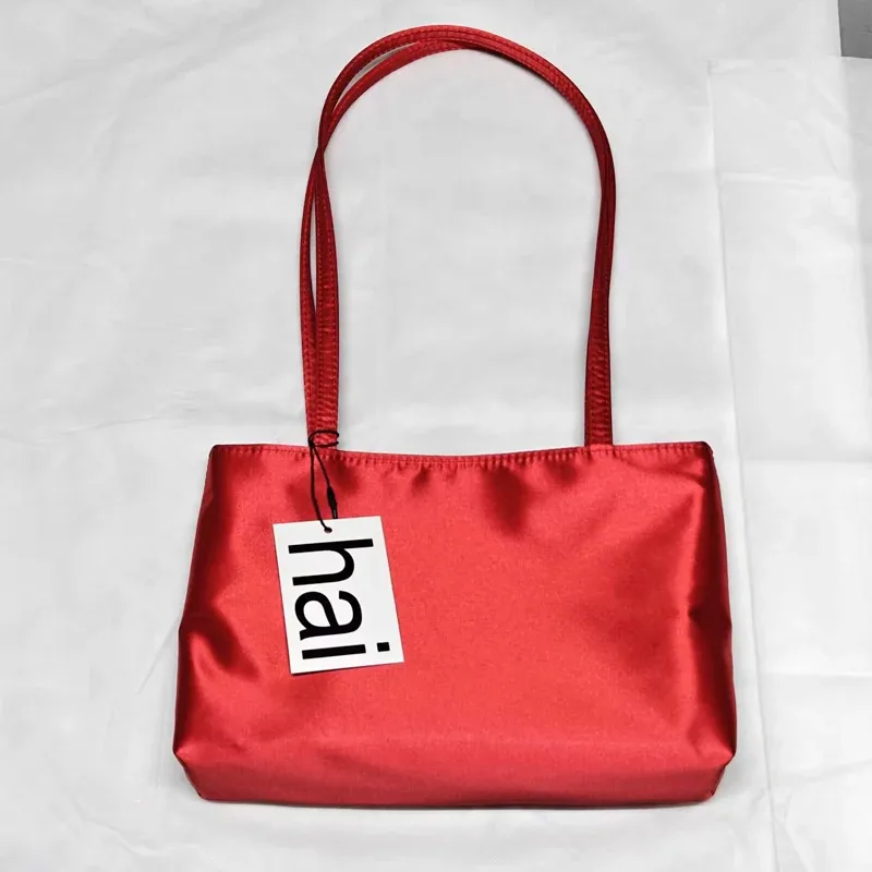 sacs à bandoulière de luxe en soie pour femmes, sac carré sous les bras, sac de banlieue de marque célèbre, fourre-tout macaron de couleur contrastée