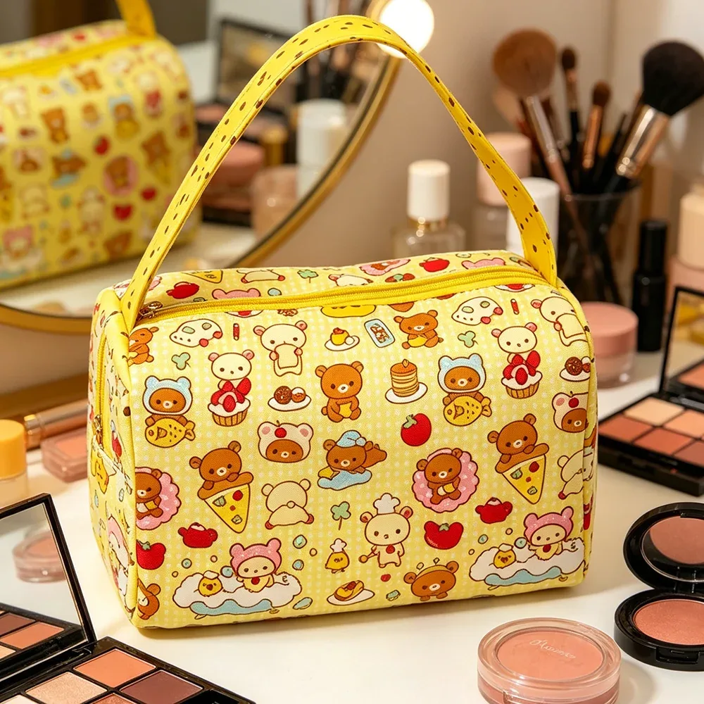 sac fourre-tout de dessin animé rilak-kuma korilak-kuma 2026, sac de maquillage portable de grande capacité, sac de rangement pour articles de toilette pour les trajets quotidiens et les voyages.