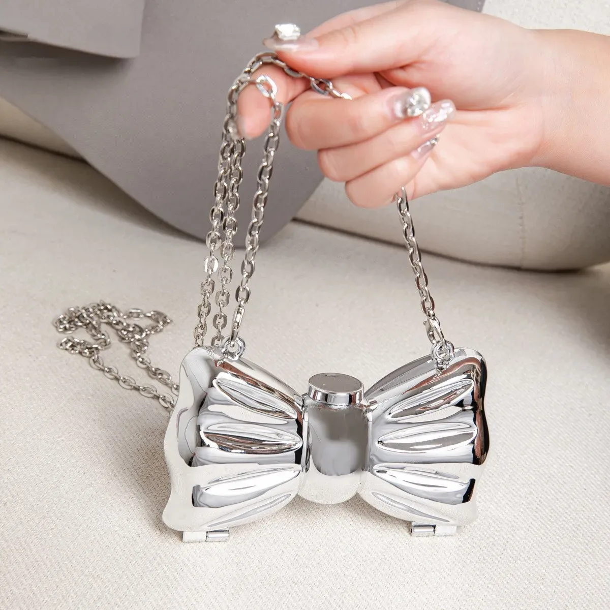 sac de soirée doré, sacs à main et pochettes de luxe, sacs à bandoulière de créateur, forme amusante, pochette ronde en acrylique brillant pour fêtes et mariages