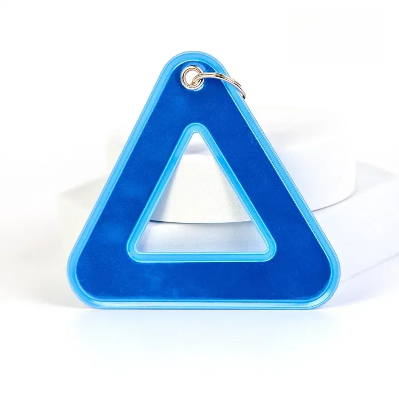 pendentif réfléchissant pour sacs d'école, réflecteur de sécurité triangulaire, étiquette suspendue de sécurité pour étudiants pour la marche nocturne et le cyclisme