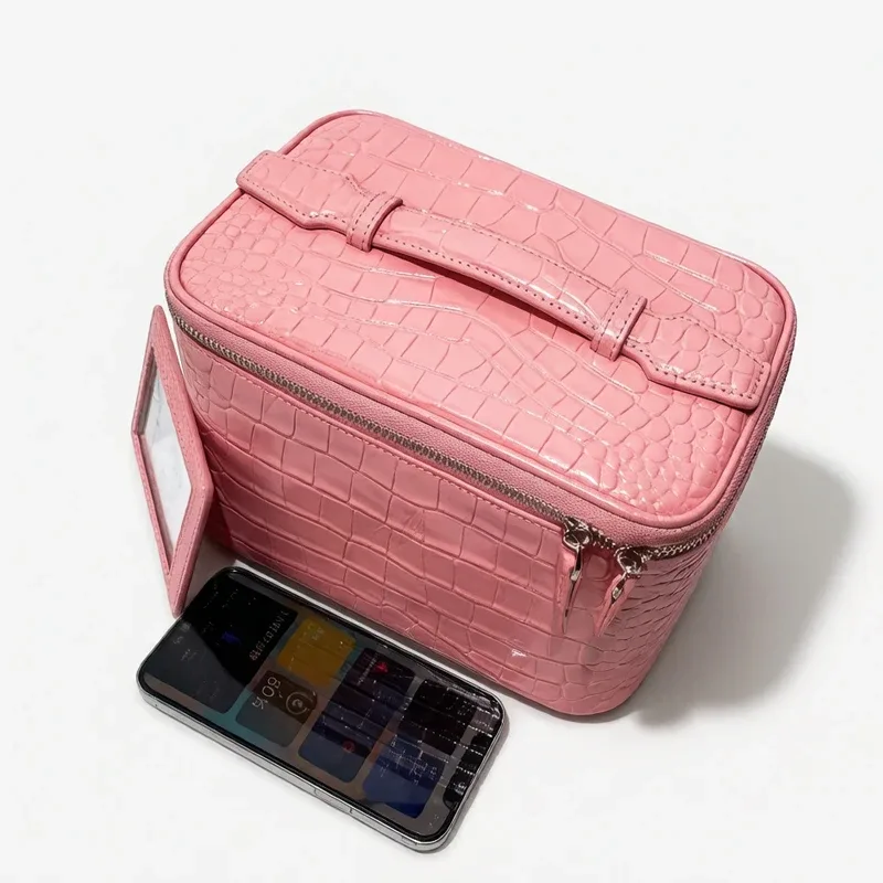 personnaliser les initiales première couche de peau de vache motif crocodile voyage affaires sacs de maquillage pour femmes sacs à main et sacs à main de luxe 2026 nouveau en cuir avec boîte miroir sac organisateur