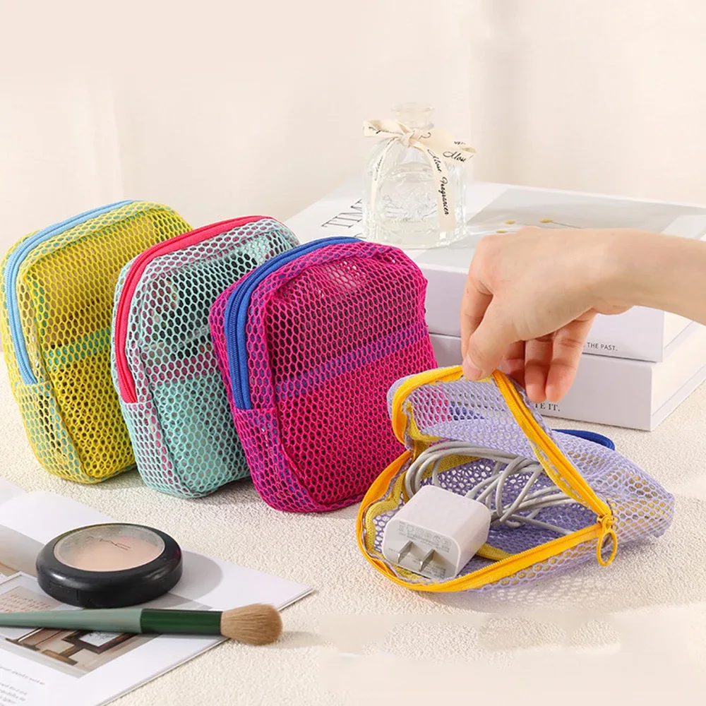 Sac de rangement cosmétique tendance de grande capacité - Trousse de toilette de voyage en maille violette/verte avec plusieurs compartiments, design léger et pliable, adapté pour la salle de sport, le camping et les v