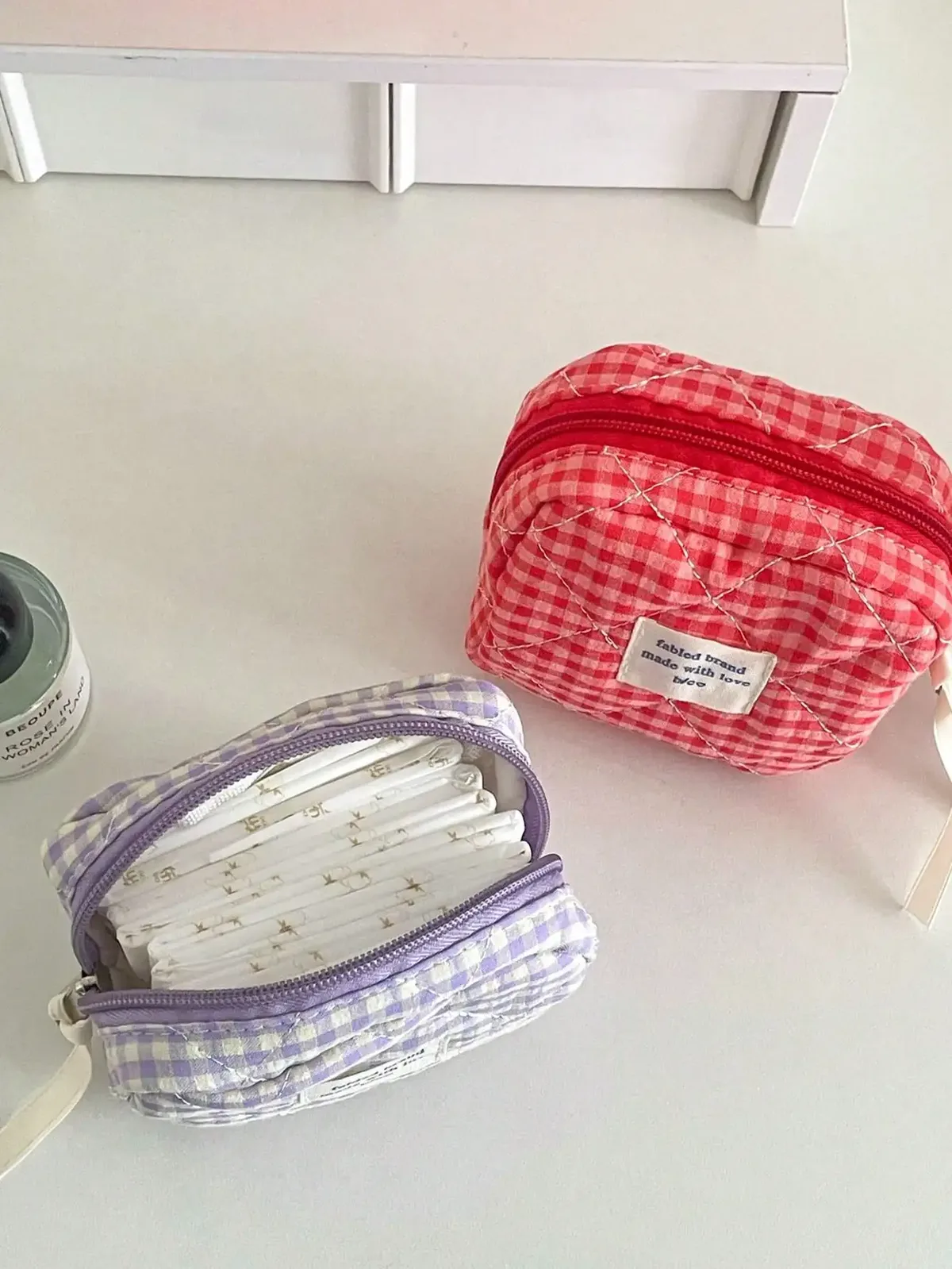 trousse polyester cosmétiques carreaux rouge blanc violet voyage décoration fronces ovale glissière faded brand made love