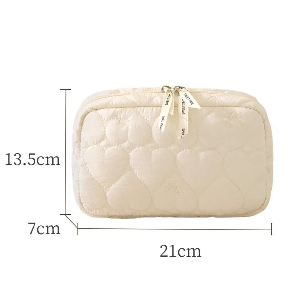 pochette de maquillage matelassée tendance, légère, avec nœud en forme de cœur, grande capacité, sac de toilette de voyage pour femmes