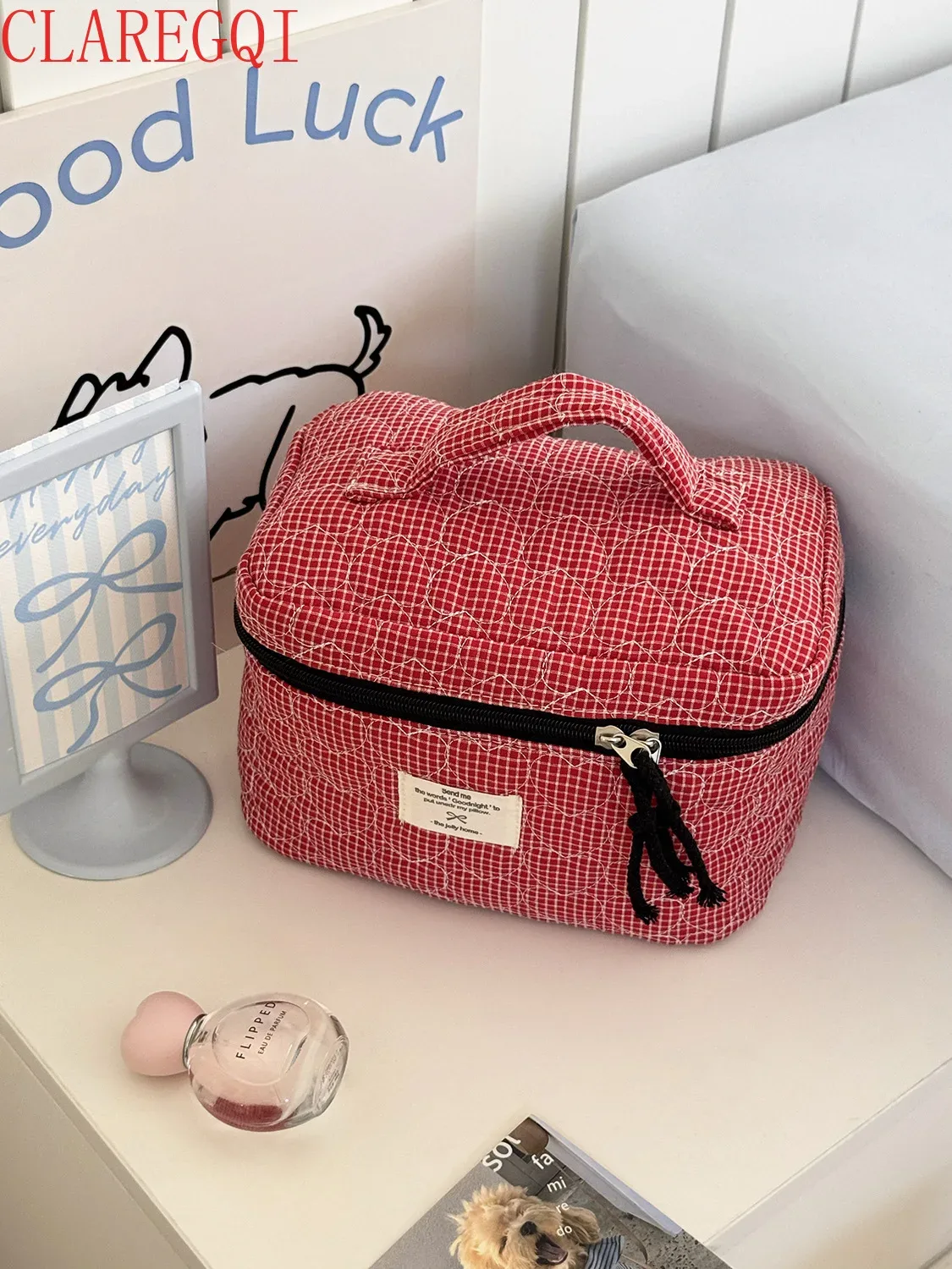 trousse toilette coton rouge noir bleu motif géométrique matelassé portable pliable cosmétiques maquillage voyage
