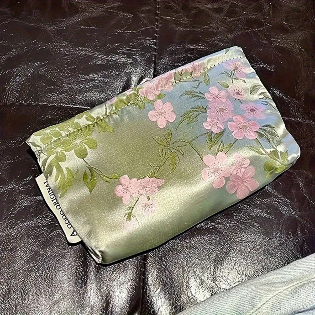 trousse de maquillage en satin de style chinois, sac de rangement pour produits de soin de la peau, sac pour papiers d'identité, trousse de toilette, trousse de maquillage à main, 1 pièce