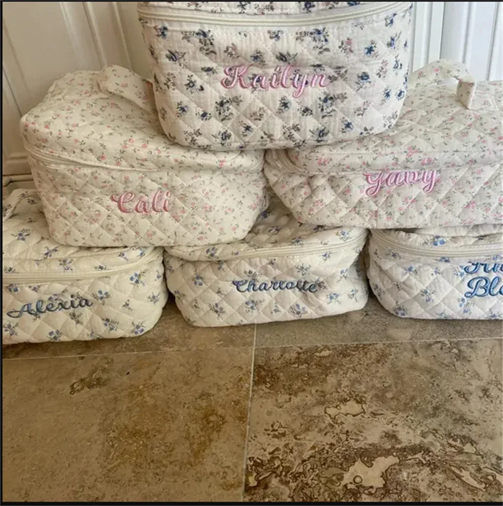 sac de maquillage à main avec nom brodé personnalisé, sac de rangement portable en coton floral de grande capacité, sac à cosmétiques de voyage en plein air