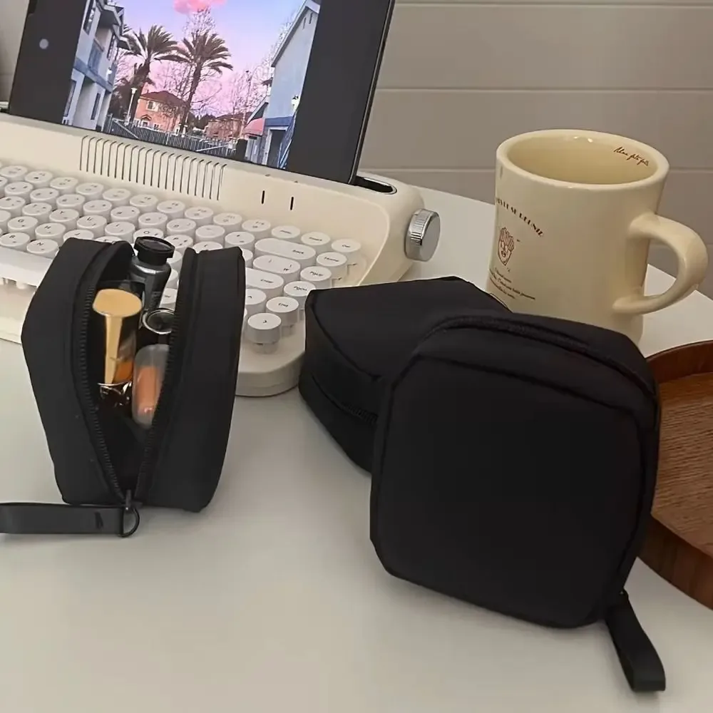 1 pièces petit porte-monnaie sac cosmétique multi-usages en nylon rouge à lèvres sac femme voyage étanche sac de rangement