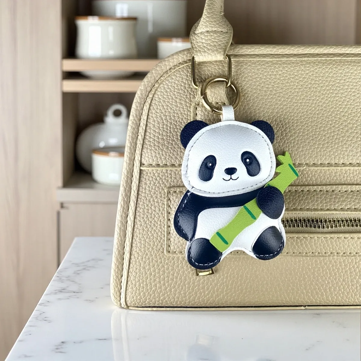 porte-clés/charm de sac en cuir pu style panda - 4 modèles - noir/blanc classique - accessoire polyvalent pour sacs à main, sacs à dos, clés et décoration de chambre, idéal comme cadeau