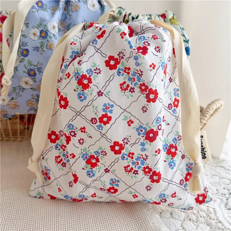 organisateur portable pour sous-vêtements chaussettes soutien-gorge coton sac de maquillage voyage sacs à cordon ins fleur impression vêtements sacs à cosmétiques 2024