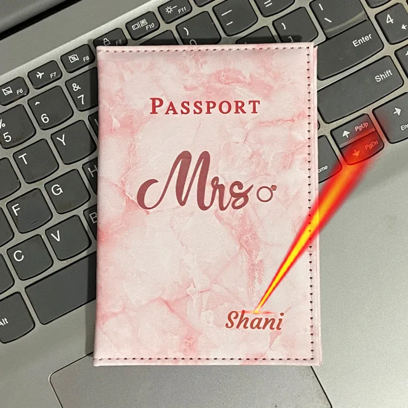 porte-passeport mr / mrs avec gravure au laser, portefeuille de voyage, étui en marbre pour passeport, couverture de passeport avec noms personnels