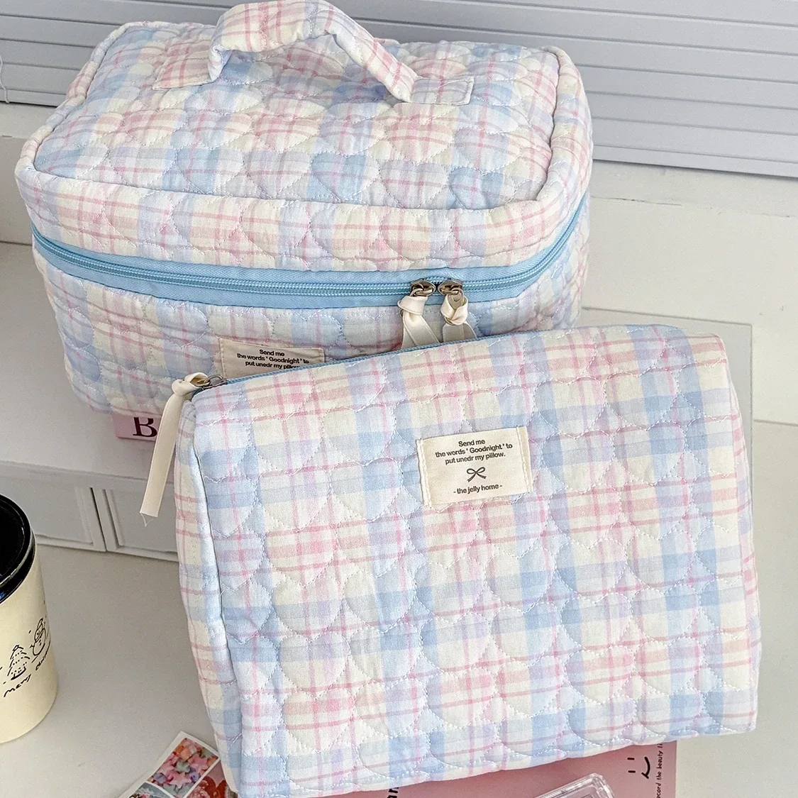 sac de maquillage matelassé en forme de cœur pour femmes, grande capacité, pochette de rangement de cosmétiques de toilette de voyage, sac à main pour rouges à lèvres pour dames, vente en gros