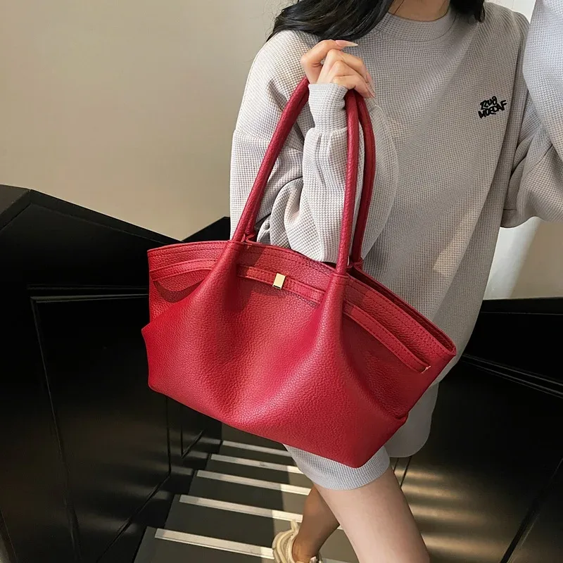 sac fourre-tout en cuir pu souple, design de niche de luxe, capacité spacieuse, sac à bandoulière pour femmes, sac à bandoulière pour les déplacements et les voyages