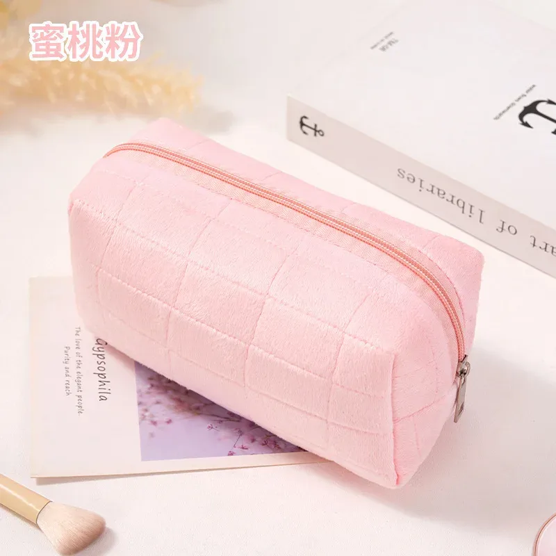 nouvelle trousse de toilette en peluche mignonne, sac de rangement pour produits de soin de la peau de voyage, sac de rangement de grande capacité pour téléphone portable féminin au design élégant