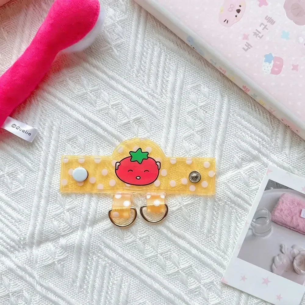 porte clé animaux fruits transparent bleu vert jaune rose design kawaii mignon pois bouton central double anneaux métalliques support breloque voyage accessoire