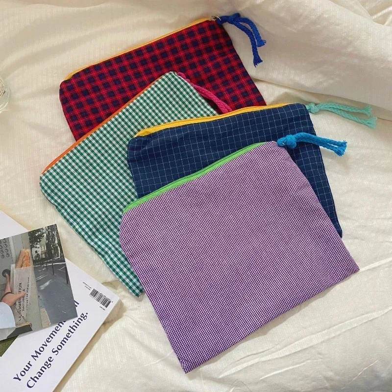 sac de maquillage à carreaux pour femmes et filles, sac à cosmétiques en coton et lin avec pochette à fermeture éclair, sac de rangement simple et portable de grande capacité à la mode